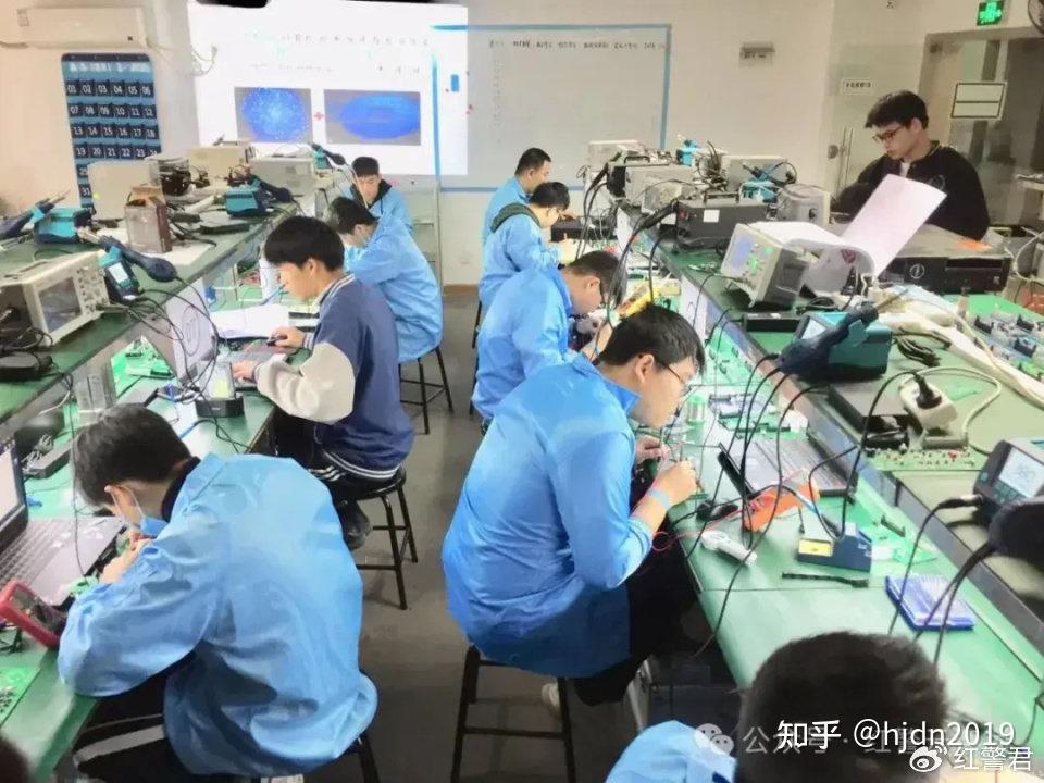 國賽實訓聚焦數字產品檢測與維護，計算機服務能力再提升